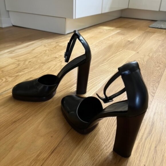 , 9.5, 125mm pumps, black leather Mary Jane, dark wood